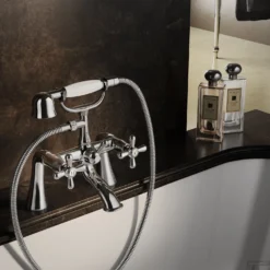 Badmengkraan Hotbath Amice Badrand 2-kruisgreep Met Handdouche Chroom