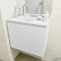 MONDIAZ OLAN 60cm Toiletmeubel Talc. LEX Wastafel Talc Links 1 Kraangat -Baden Luxe Verkoop badkamermeubel olan talc model lex talc mid 0009