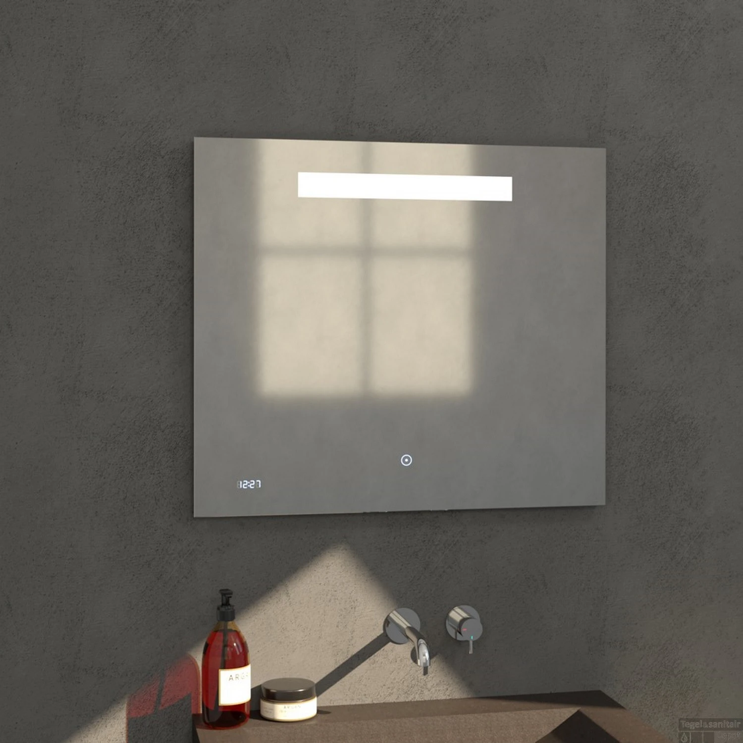 Badkamerspiegel Met LED Verlichting Sanitop Clock 80x70 Cm Met Digitale Klok En Sensor 1 Badkamerspiegel Met LED Verlichting Sanitop Clock 80x70 Cm Met Digitale Klok En Sensor