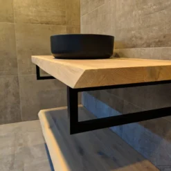 Badkamermeubel BWS Woodstone Twee Bovenbladen Met Boomstamkant 80 Cm (met Beugels En Waskom) -Baden Luxe Verkoop badmeubelset bws woodstone 80 cm twee planken zwarte kom detail1