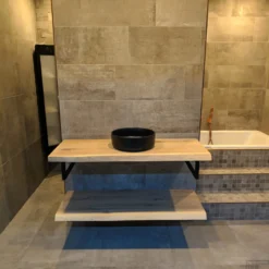 Badkamermeubel BWS Woodstone Twee Bovenbladen Met Boomstamkant 80 Cm (met Beugels En Waskom) -Baden Luxe Verkoop badmeubelset bws woodstone 80 cm twee planken zwarte kom detail2