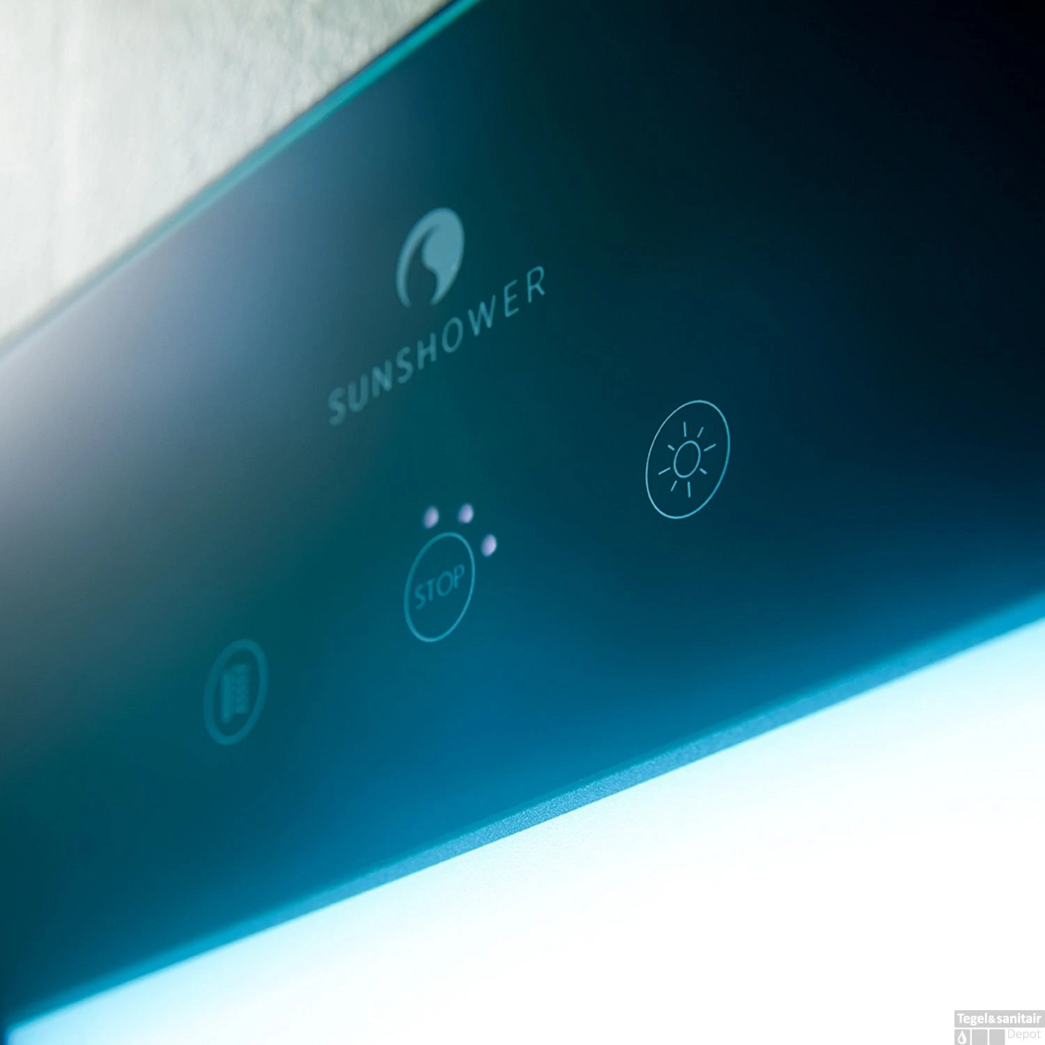 Sunshower Deluxe Mat Zwart UV En Infrarood Inbouwapparaat 32x187x16 Cm Aluminium Mat Zwart 2 Sunshower Deluxe Mat Zwart UV En Infrarood Inbouwapparaat 32x187x16 Cm Aluminium Mat Zwart - Afbeelding 2