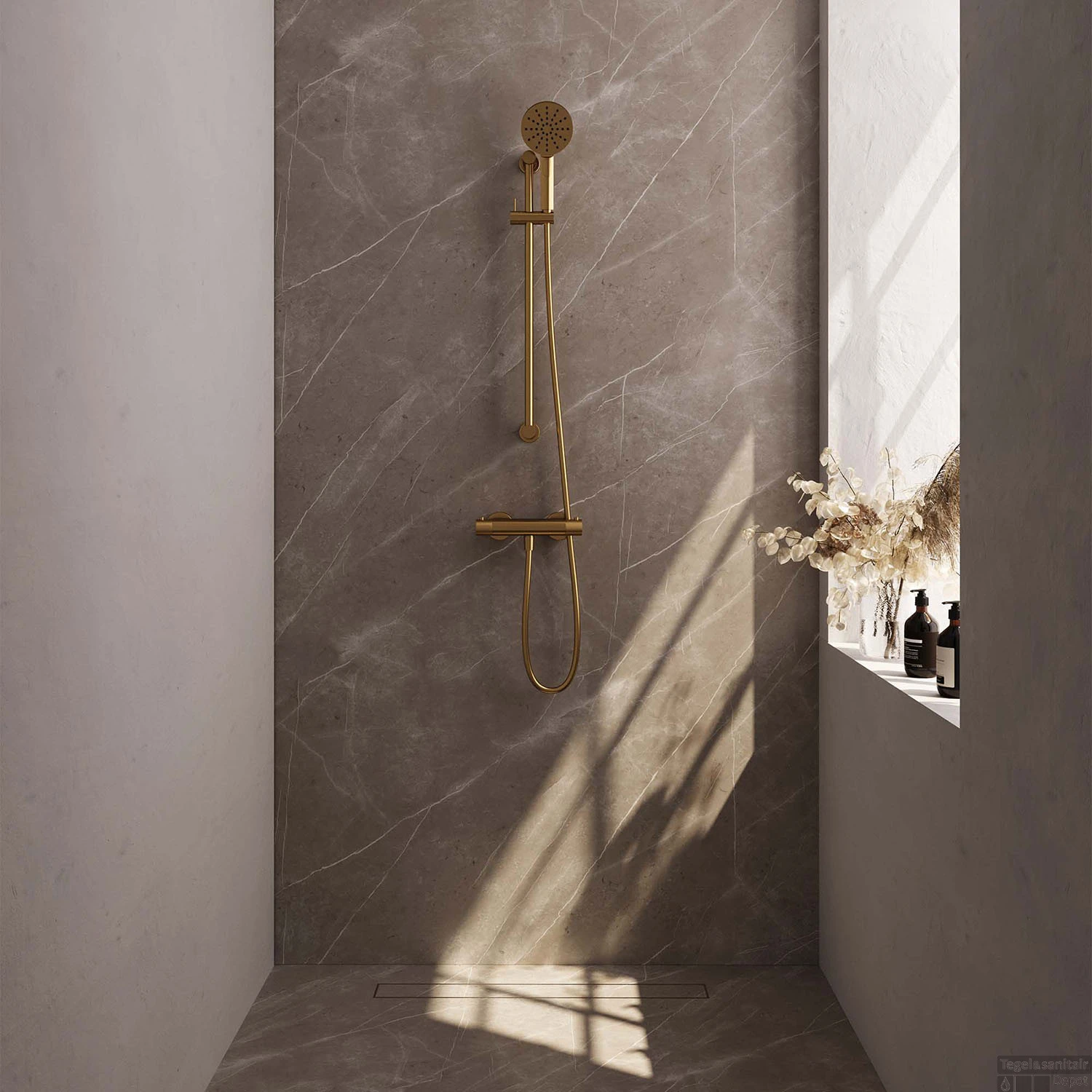 Douchekraanset Brauer Gold Carving Opbouw Met Glijstang En Ronde Handdouche Geborsteld Goud - Afbeelding 2