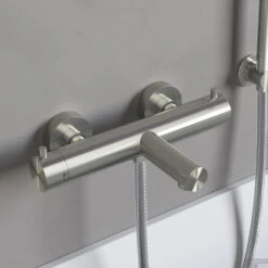 Hotbath Archie Thermostatische Badmengkraan 1/2” Onderaansluiting Met Uitloop RVS 316 AR008IX