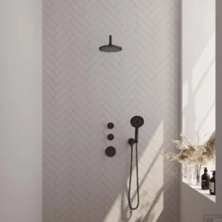 Inbouw Regendouche Set Brauer Black Edition Gebogen Wanduitloop Ronde Hoofddouche 20 Cm Met Twee Stopkranen En Handdouche 3 Standen Mat Zwart