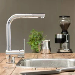 Keukenmengkraan Schutte London Hoge Draaibare En Uittrekbare Uitloop Chroom -Baden Luxe Verkoop keukenmengkraan schutte london hoge draaibare en uittrekbare uitloop chroom sfeer2