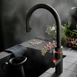 Quooker Flex Keukenmengkraan Zwart -Baden Luxe Verkoop quooker flex keukenmengkraan zwart sfeer4