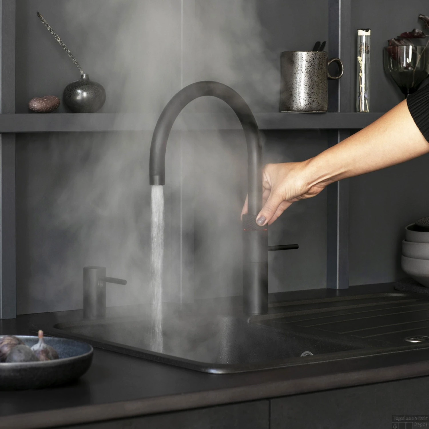 Quooker Fusion Round Keukenmengkraan Zwart 1 Quooker Fusion Round Keukenmengkraan Zwart
