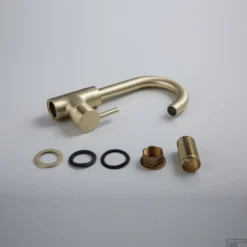 Wastafelkraan Boss & Wessing Gold Gebogen Uitloop Geborsteld Messing Mat Goud -Baden Luxe Verkoop stk24887 sfeer 6