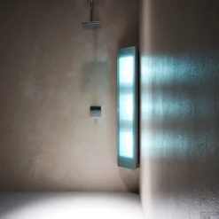 Sunshower Combi White UV En Infrarood Opbouwapparaat 29x144x22.8 Cm Aluminium Wit -Baden Luxe Verkoop sunshower combi white uv en infrarood opbouwapparaat 29x144x22.8 cm aluminium