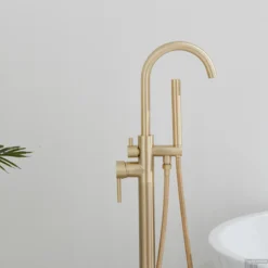 Vrijstaande Badkraan Boss & Wessing Gold Geborsteld Messing Mat Goud -Baden Luxe Verkoop vrijstaande badkraan bws gold geborsteld messing mat goud sfeer3