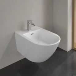 Wandbidet Villeroy & Boch Subway 3.0 CeramicPlus 56x37.5x27cm Wit Alpin -Baden Luxe Verkoop wandbidet villeroy boch subway 3.0 ceramicplus 56x37.5x27cm wit alpin sfeer